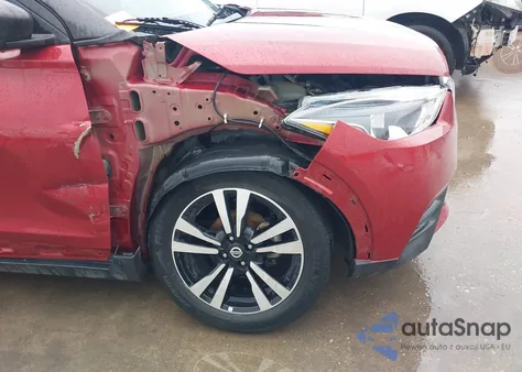 2020 Nissan Kicks Sv Xtronic Cvt from USA, damaged, VIN 3N1CP5CV2LL515489